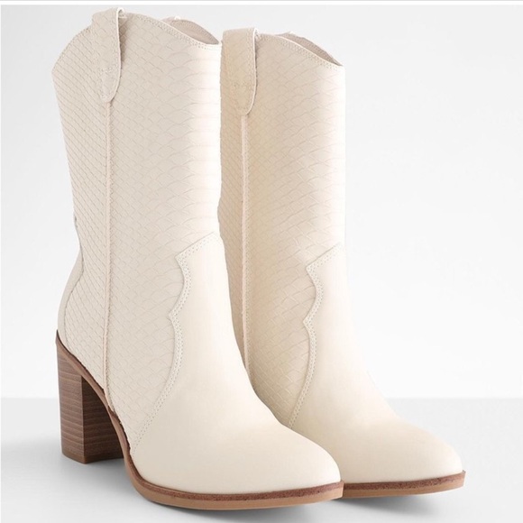 [MIA] Cindy Western Boot in Ivory - Picture 2 of 7